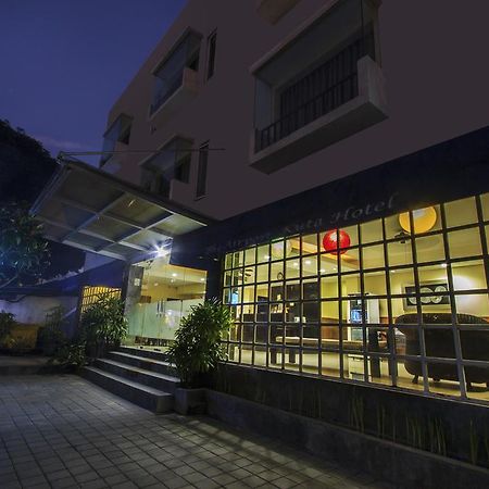 Airport Kuta Hotel And Residences Tuban Exterior foto